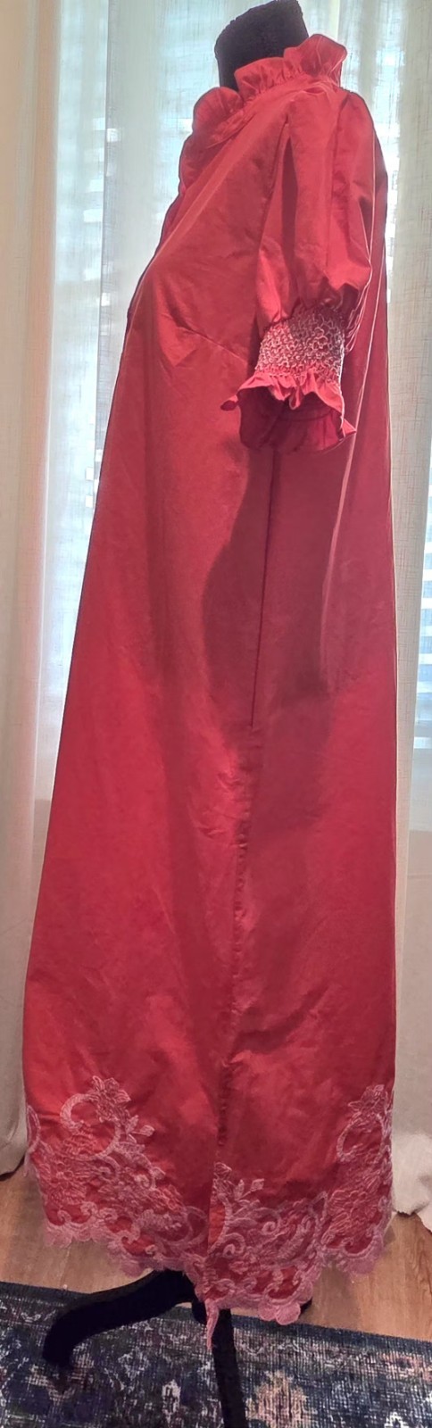 AVARA Stella Dress Womens Large NWT Red Ruffle Collar Smocked Cuff Lace Hem $98