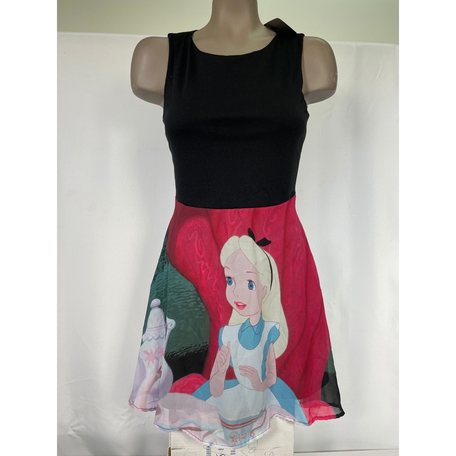 Disney Alice in Wonderland Tea Party Chiffon Dress Black Top Women’s MEDIUM NWT