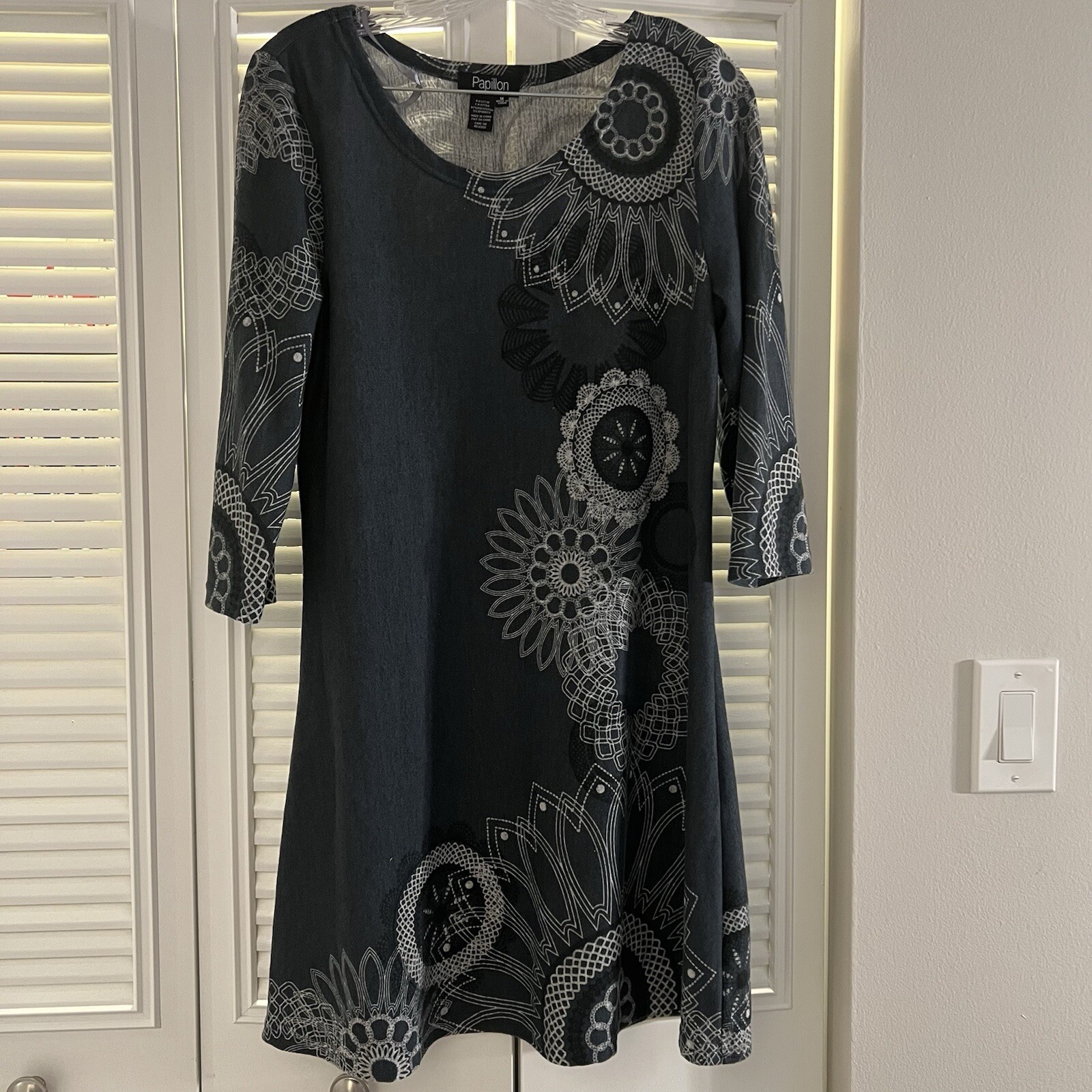 Papillon Gray & White Floral Geometric Sweater Dress Medium 3/4 Sleeves