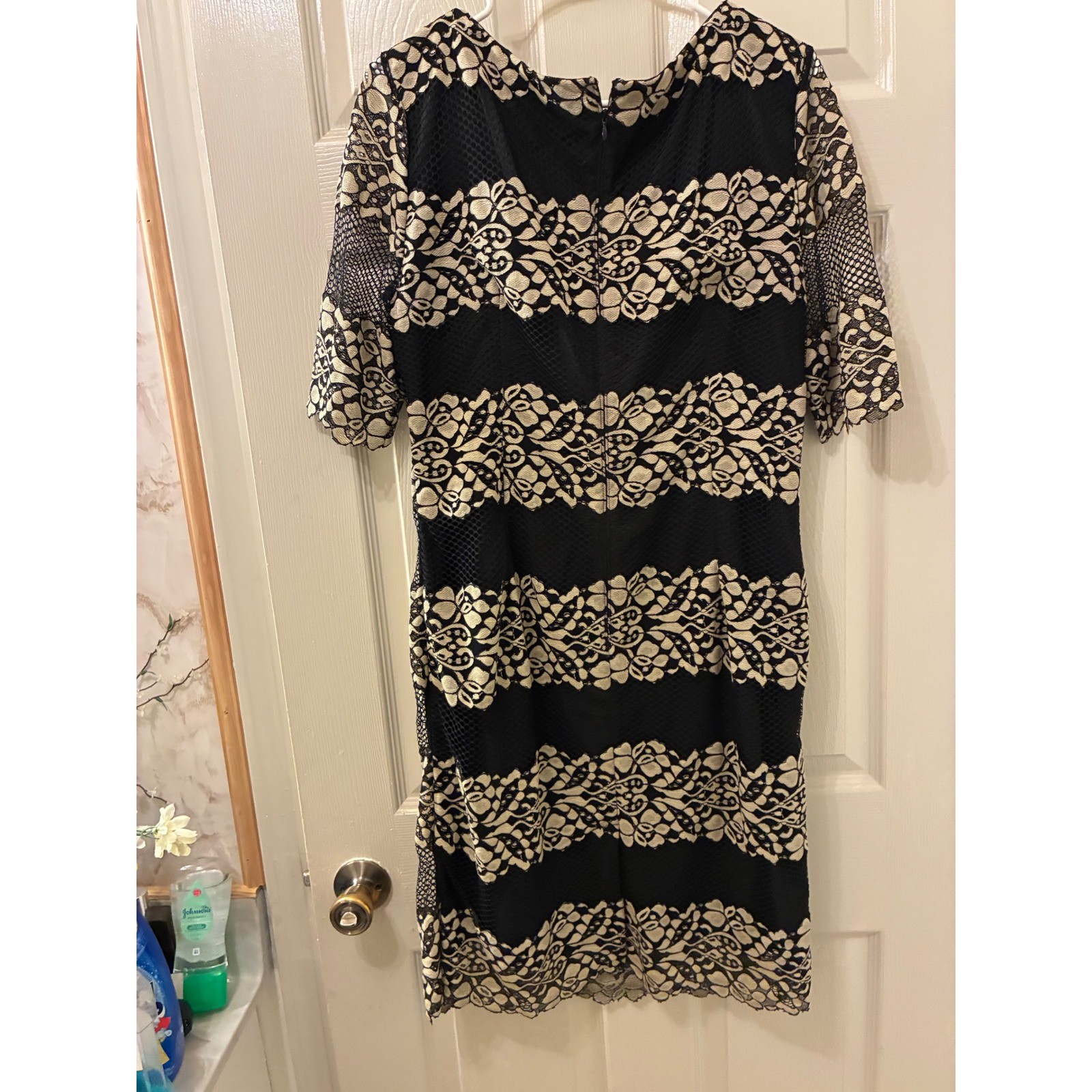 Antonio Melani Black Cream Floral Lace Mesh Sheath Dress Sz 12 Elbow Sleeve