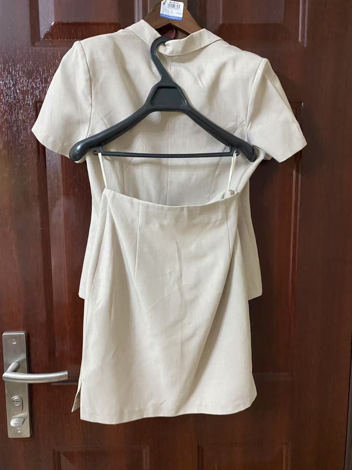 Ladies 2 piece suit dress summer fabric is thin gray