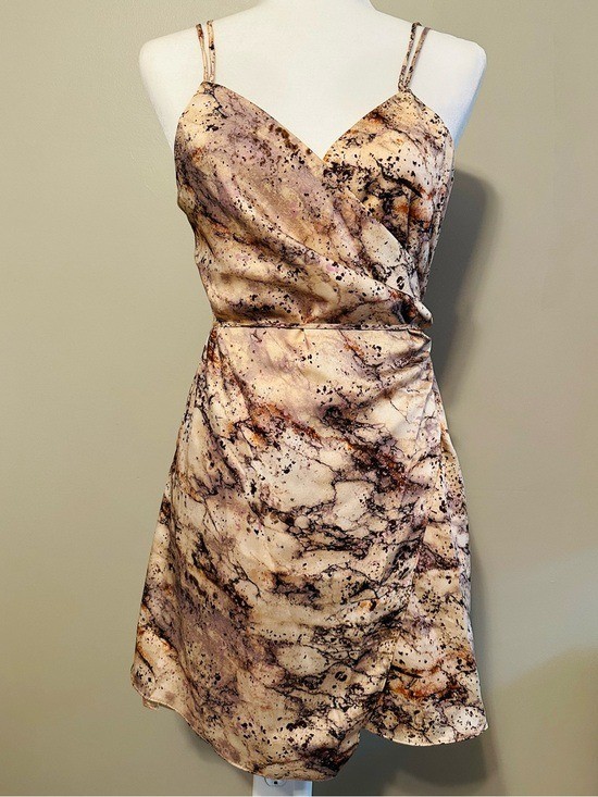 NWT ZARA Satin Effect Print Wrap Dress – Large