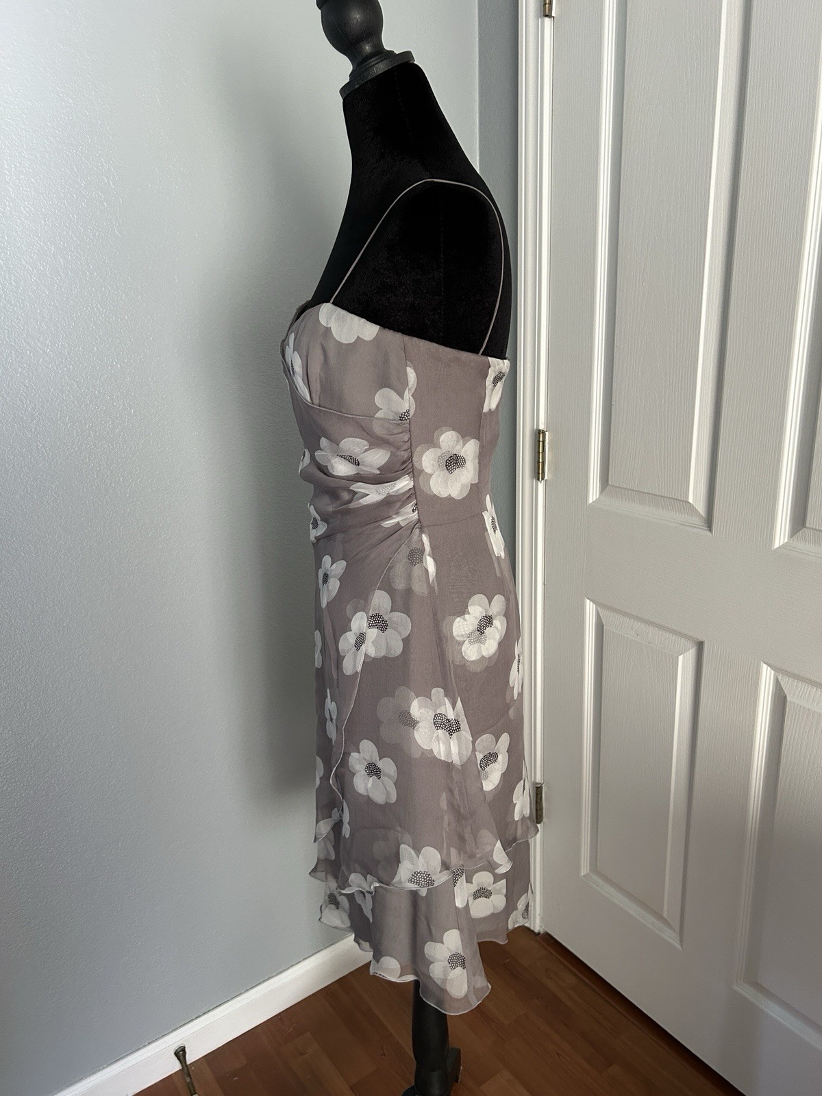 Vintage Armani Collezioni Gray White Floral 100% Silk Spaghetti Dress IT 42