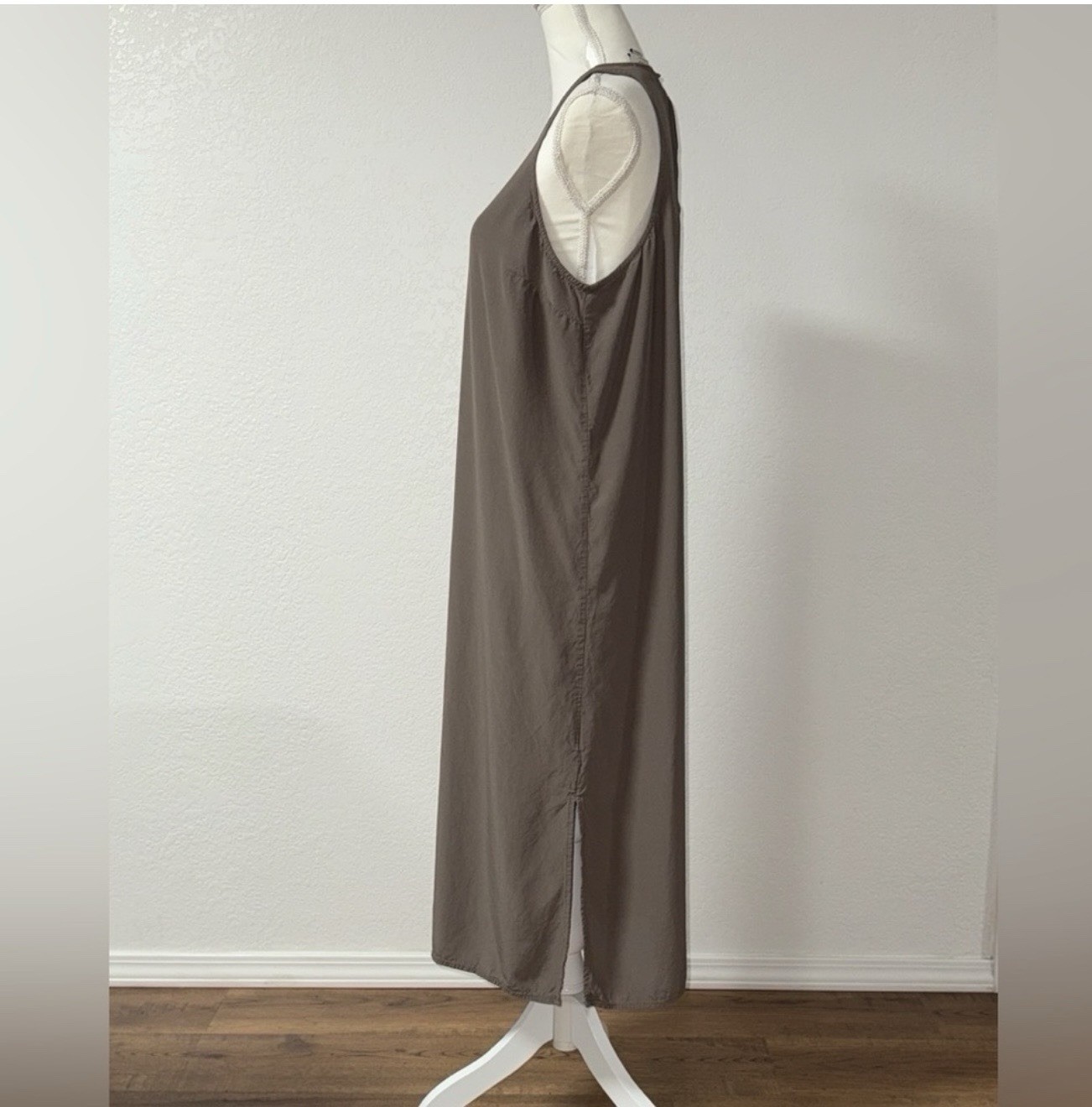 A New Day L Brown Solid Maxi Dress Long Round Neck Sleeveless Hook & Eye