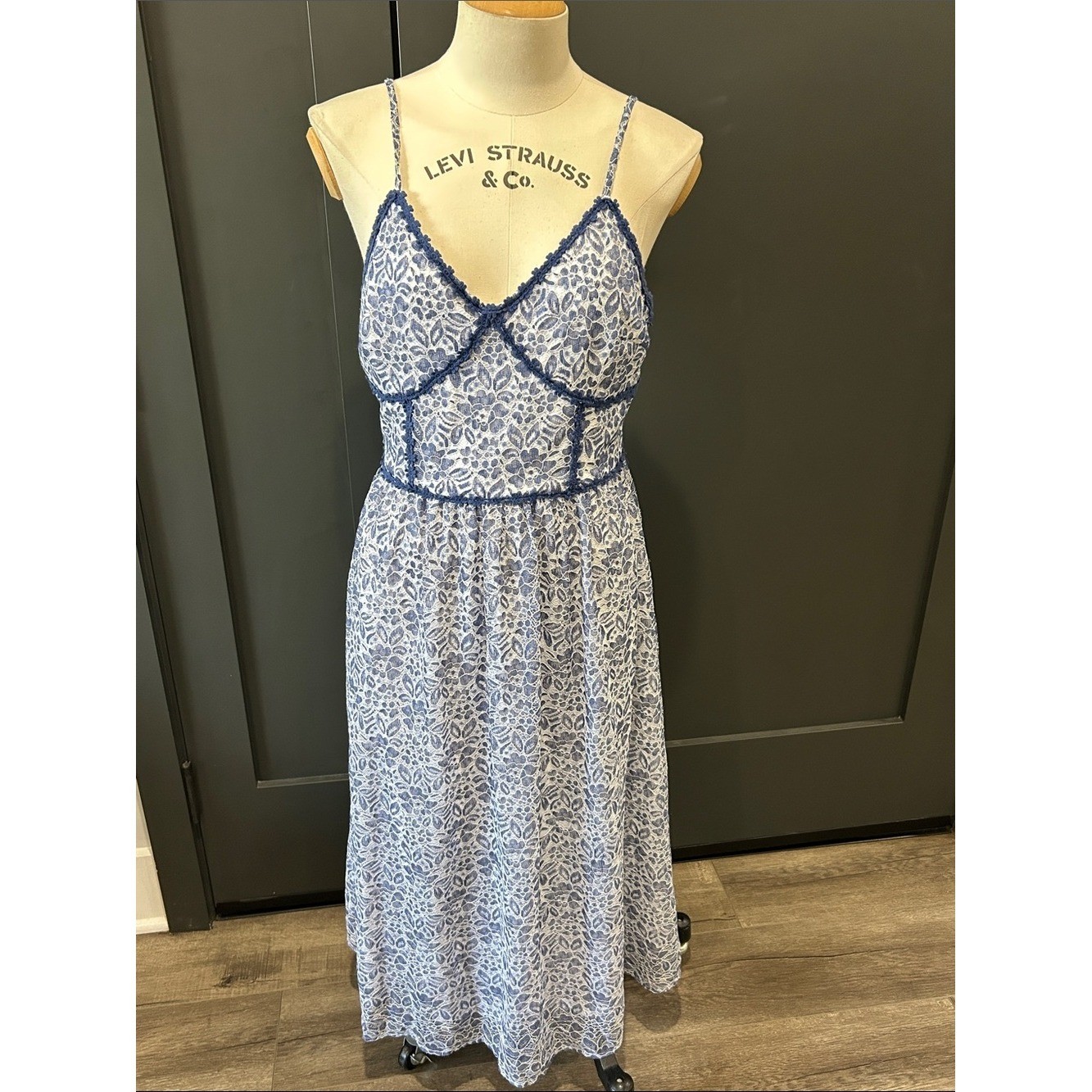 NSR Blue Lace-Trim Floral Midi Dress