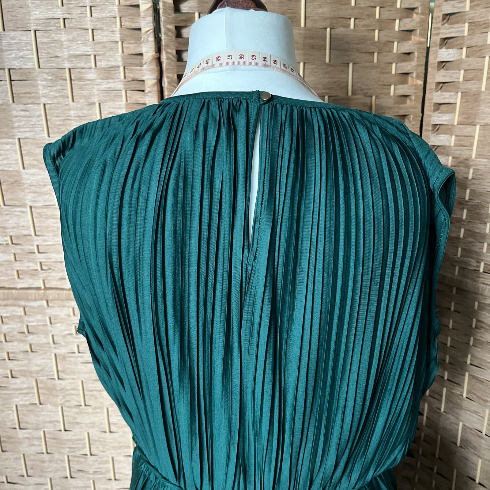 H&M Green Pleated Knee Length Dress – Medium
