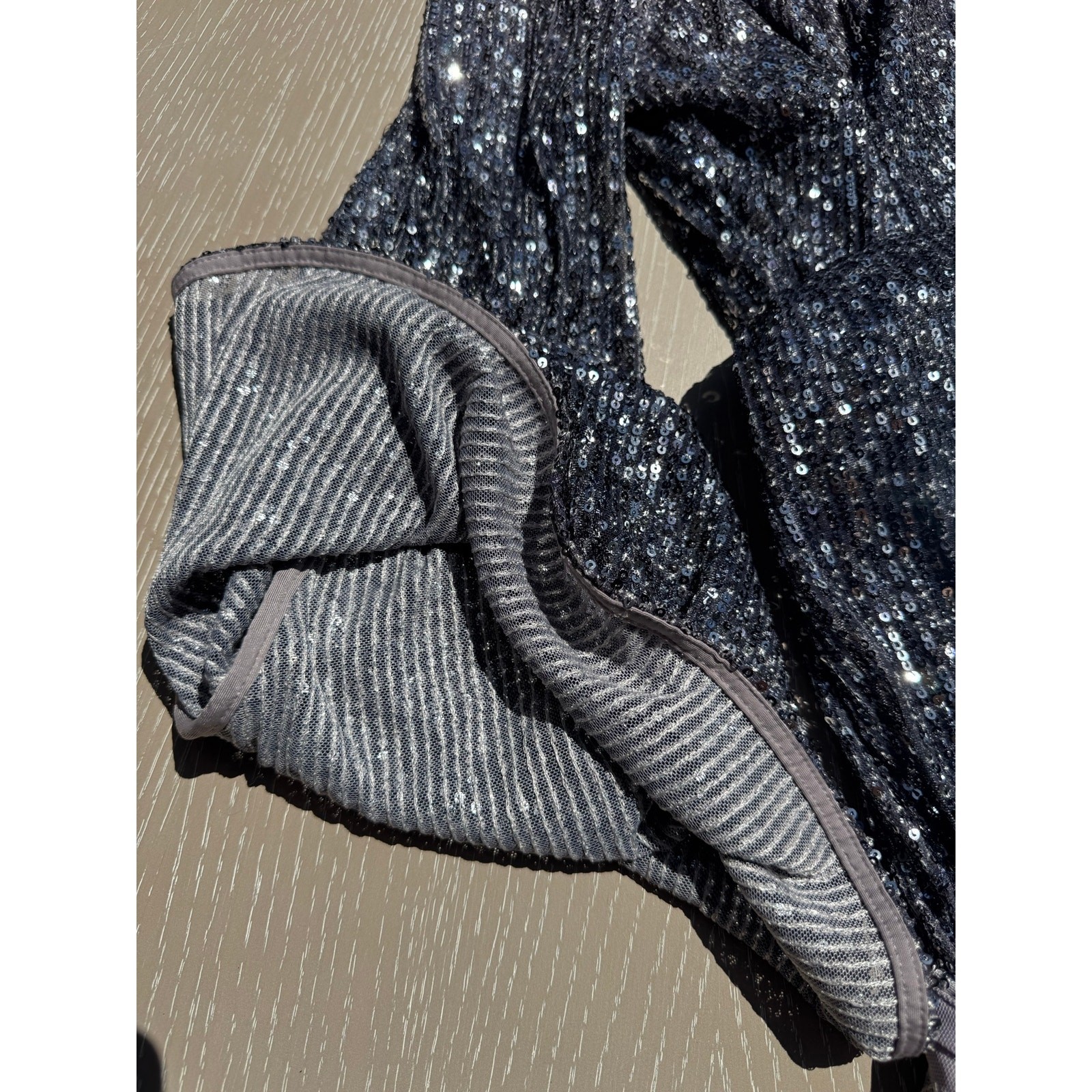 NWT GUESS Samantha One-Shoulder Sequin Mini Dress – Silver Multi XS