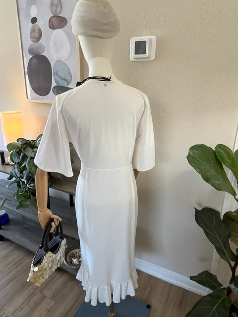 Italian Giorgia & Johns, Ivory, never worn, S- wrap & buttons