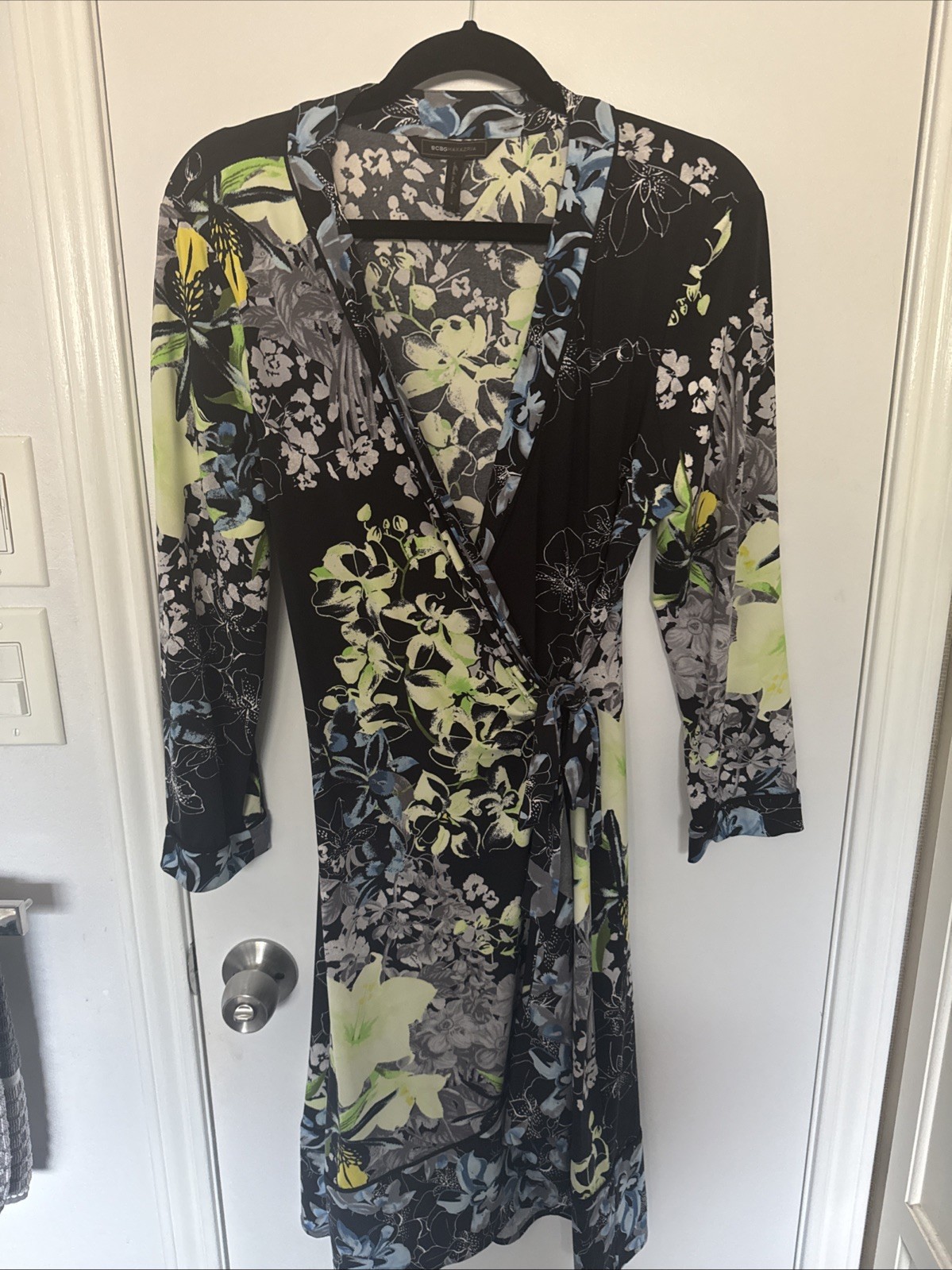 BCGG Wrap Dress Large