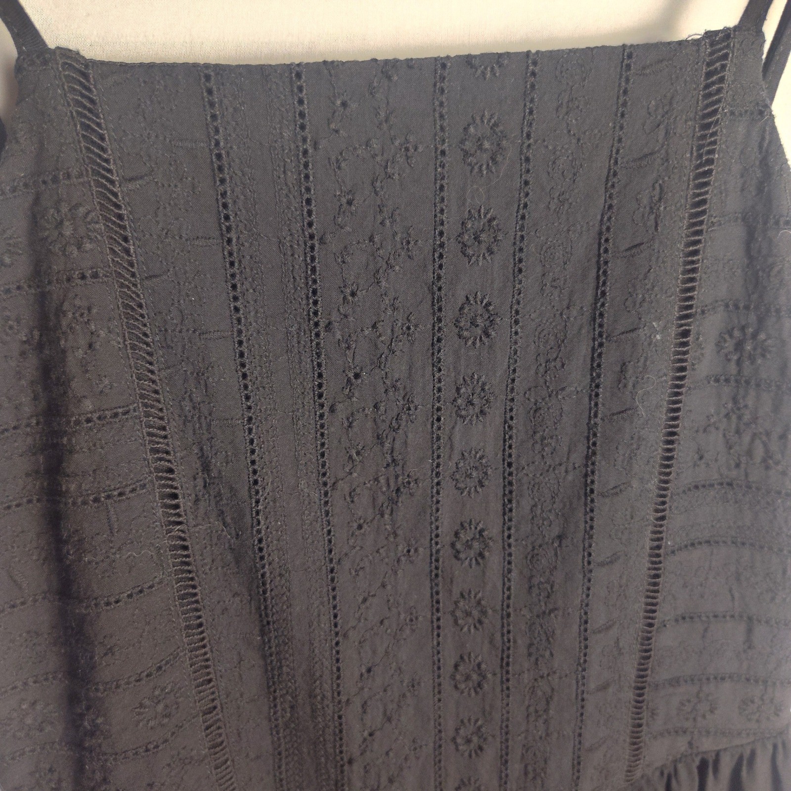 Mi Ami Black Eyelet Embroidered Tiered Mini Dress Spaghetti Strap Small A-1134