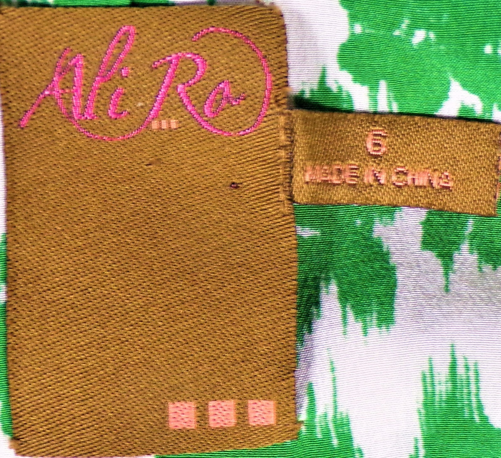 SILK! ALI RO size 6 green/white floral 100% silk shift dress dry clean only