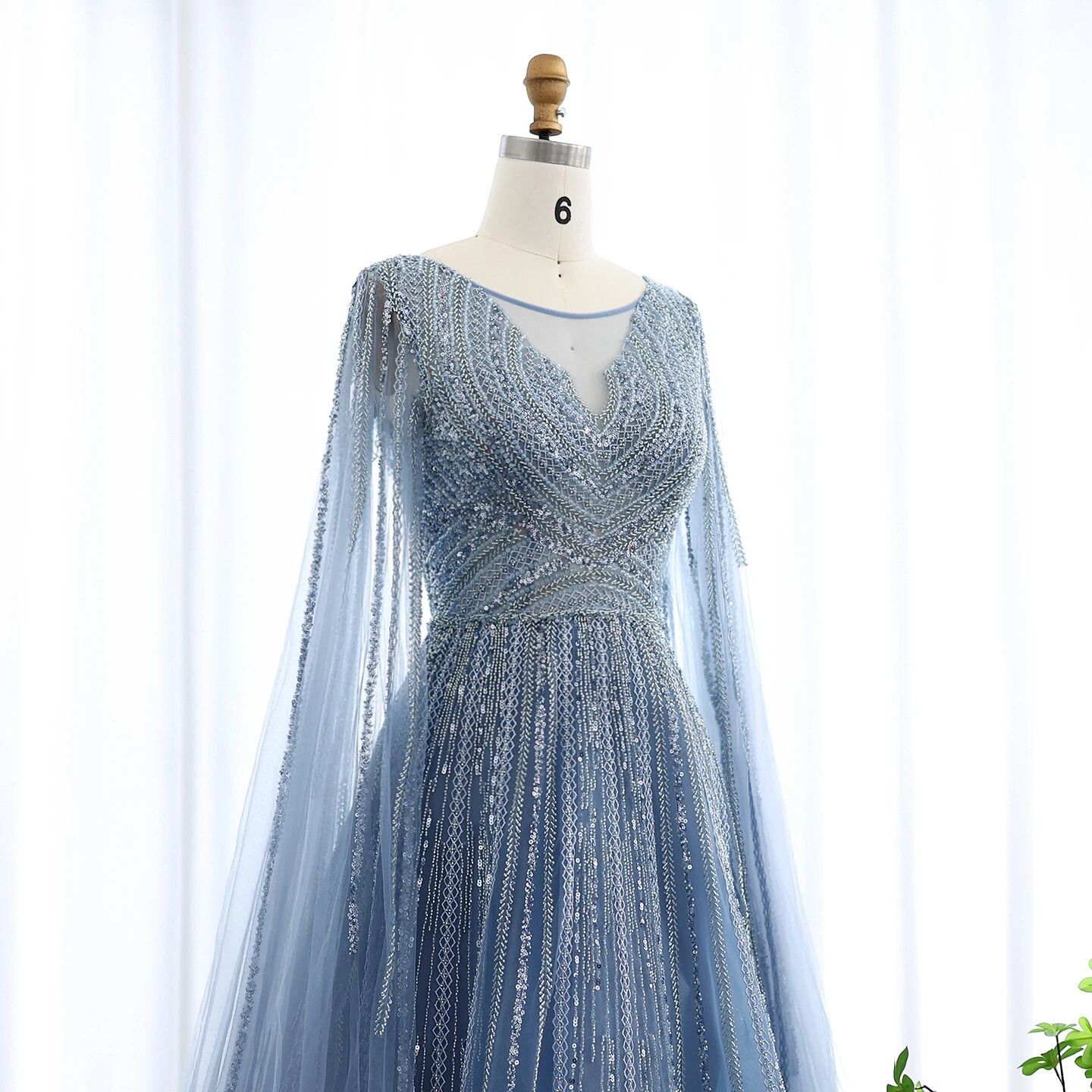 Luxury Gray Green Blue Pink Elegant Evening Dresses with Cape Sleeves Women