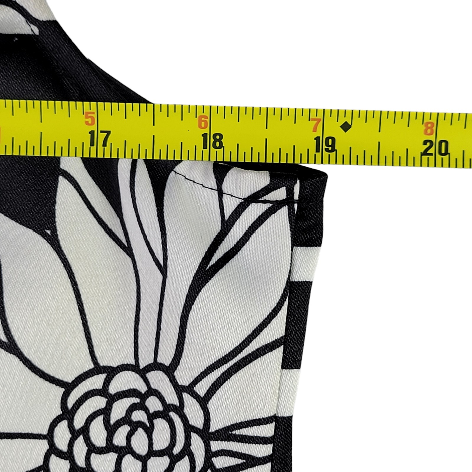 Jessica Howard Shift Dress Size 12 White Black Floral Stripes Above Knee Hemmed