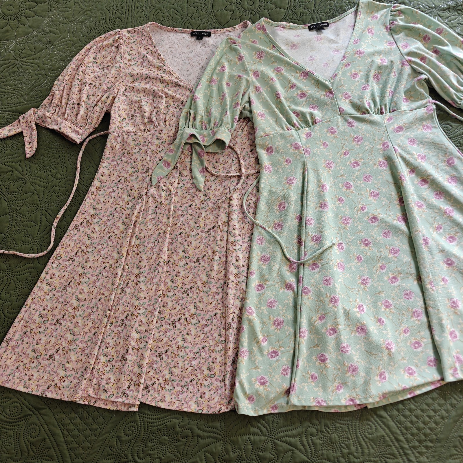 2 Dresses NWOT As U Wish Juniors Large Summer Dress Floral Short Sleeve V Neck