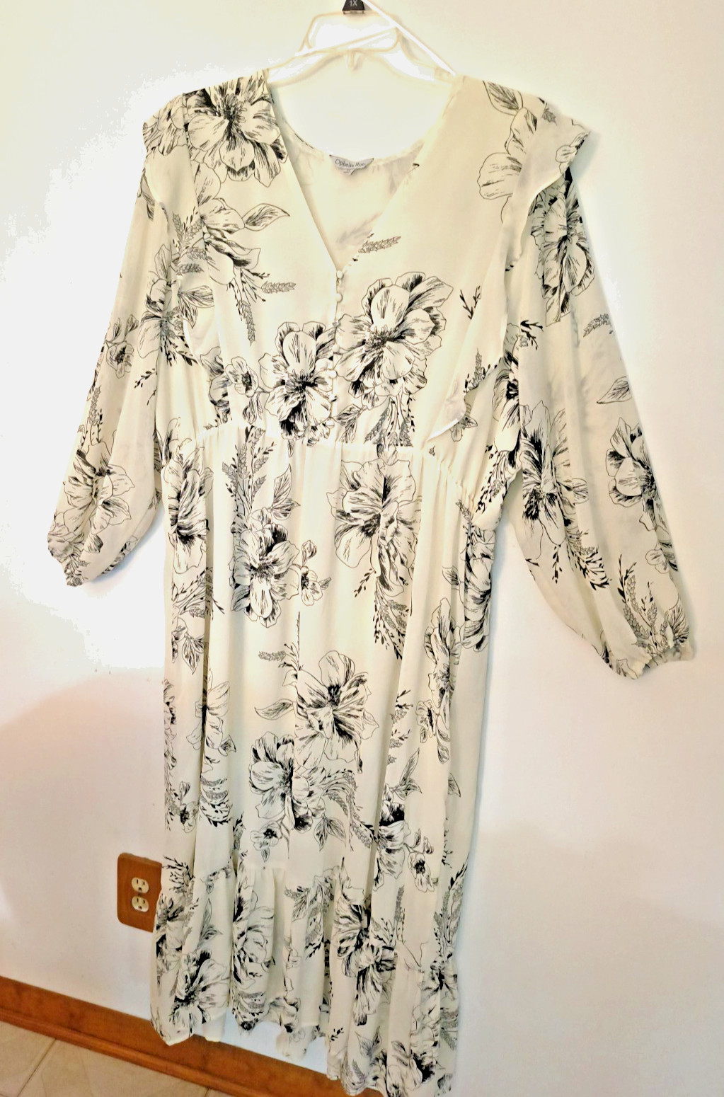 Ophelia Roe Smocked Floral Long Sleeve Maxi Dress -Cream Floral -3X Tall