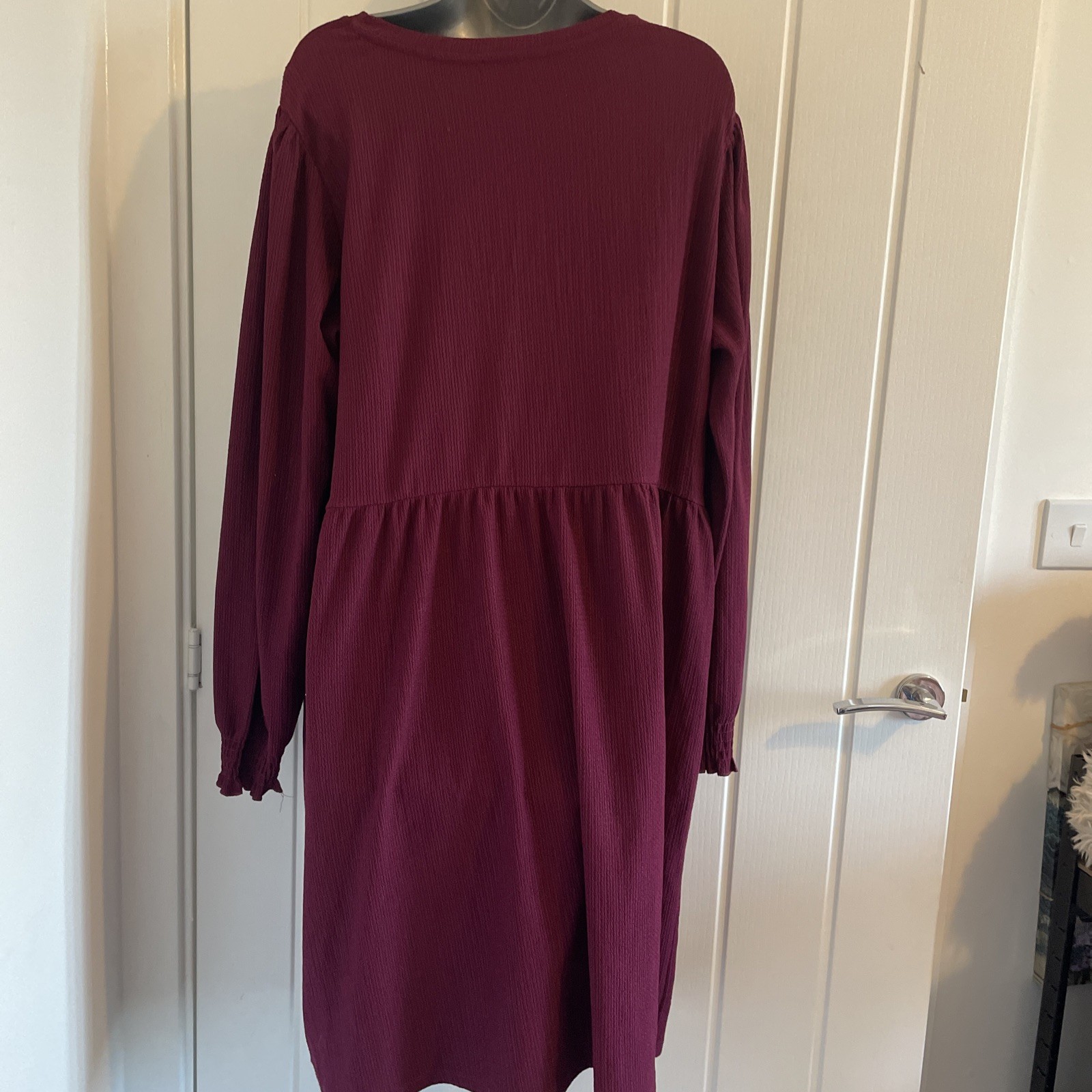 New Look Curves Size 20 Textured Burgundy Stretchy Detail Longsleeved Dress
