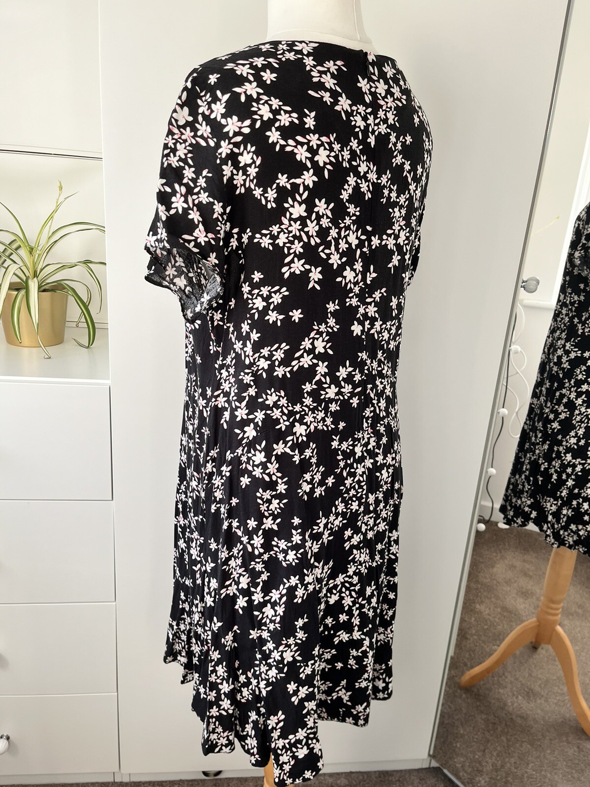 George Size 18 Floral Dress Short Sleeve Non Stretch Black Pink Print A Line