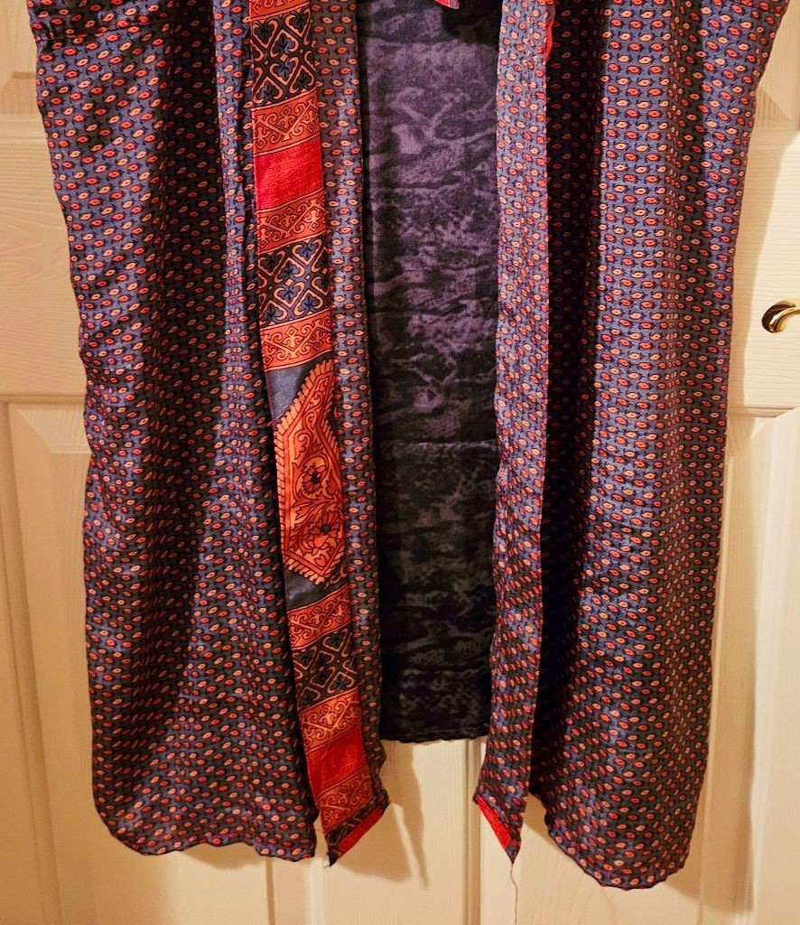 Silk Kimono Robe~ Women’s One Size~ Kimono w/Tie ~Floral ~ Red, Gray, Brown~NEW