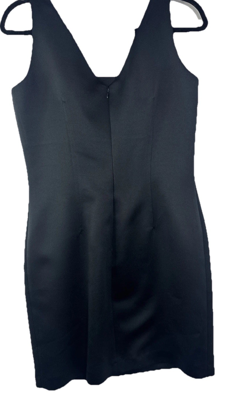 Ann Taylor Cocktail Dress Sz 8 USA Sleevless Timeless Black Classic Minimal Chic