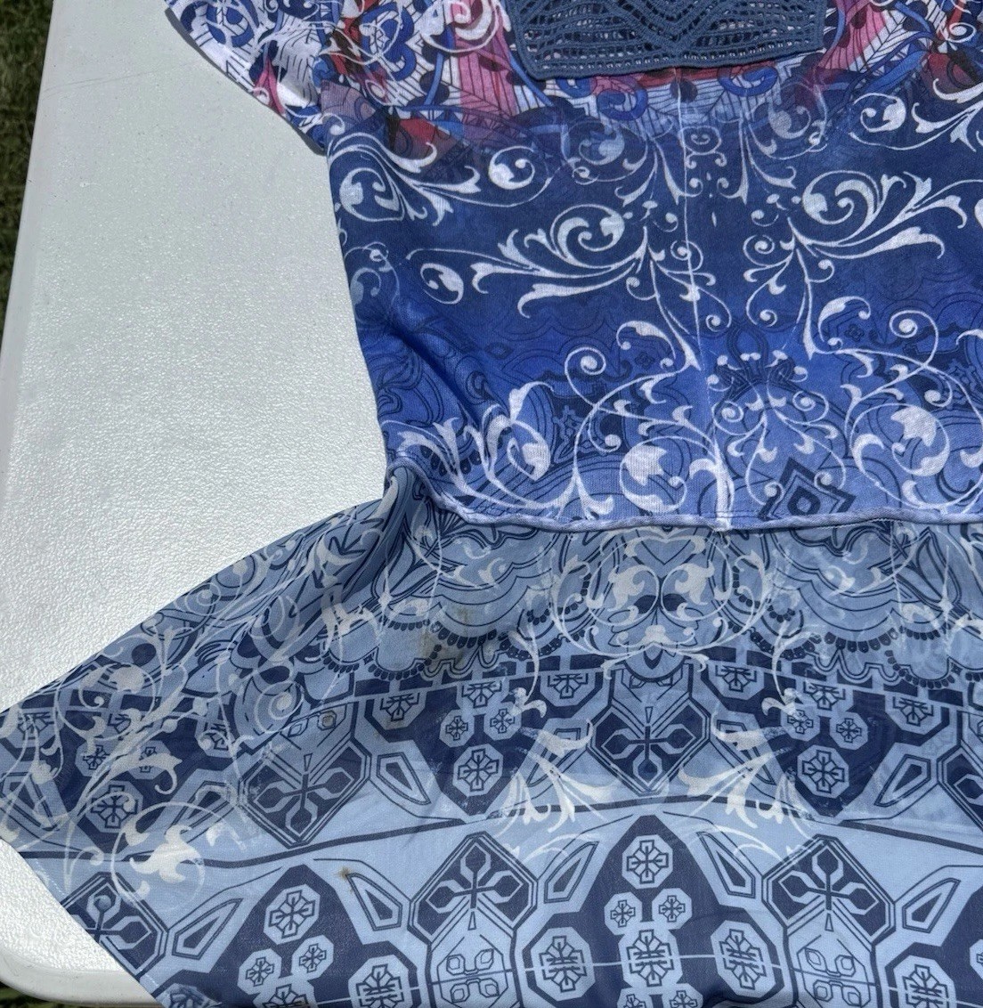 Women’s Shirt/Dress By B.L.E.U. Size Medium With Beaded Front And Lace Knit Back