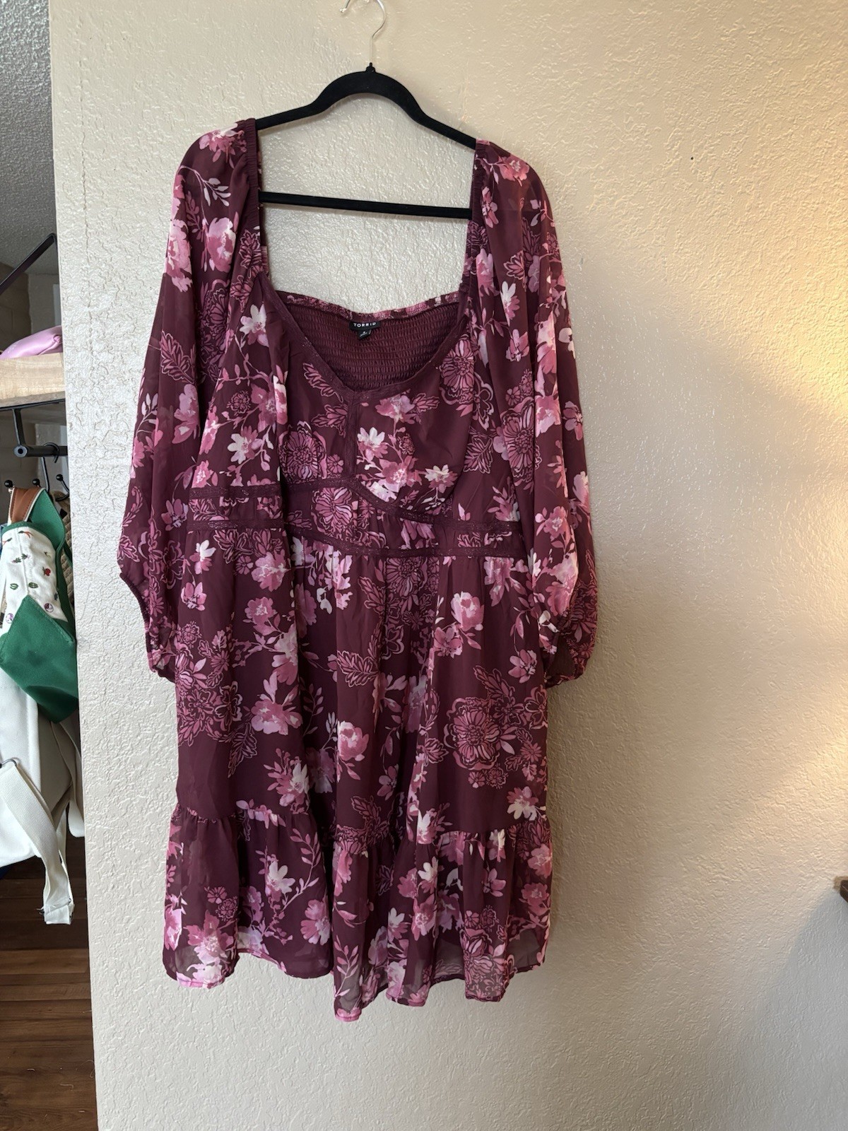 Torrid Plus Size Women’s Size 4 Pink Floral Long Sleeve Dress