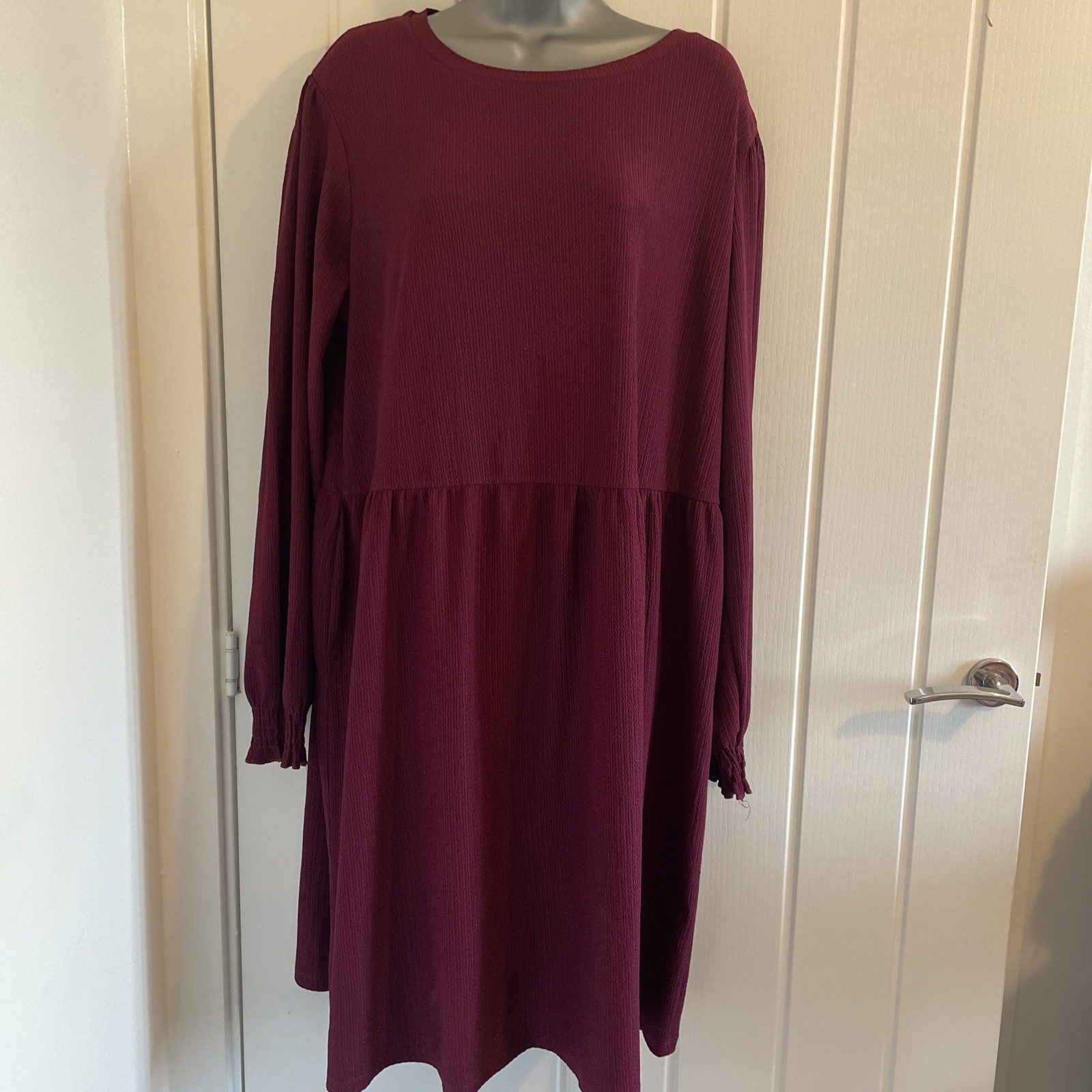 New Look Curves Size 20 Textured Burgundy Stretchy Detail Longsleeved Dress