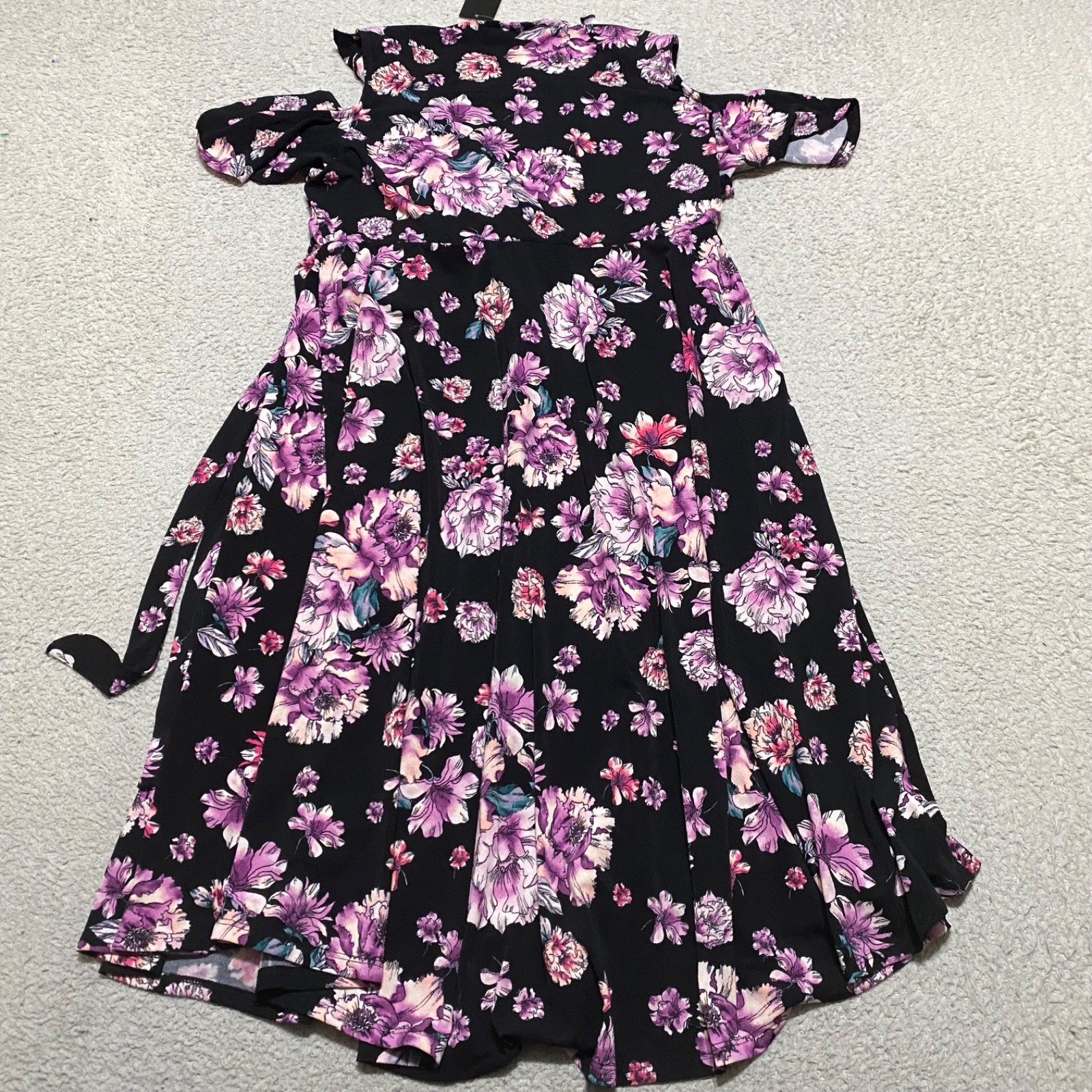 NWT Torrid Womens 1X Plus Dress Multicolor Floral Faux Wrap Cold Shoulder New
