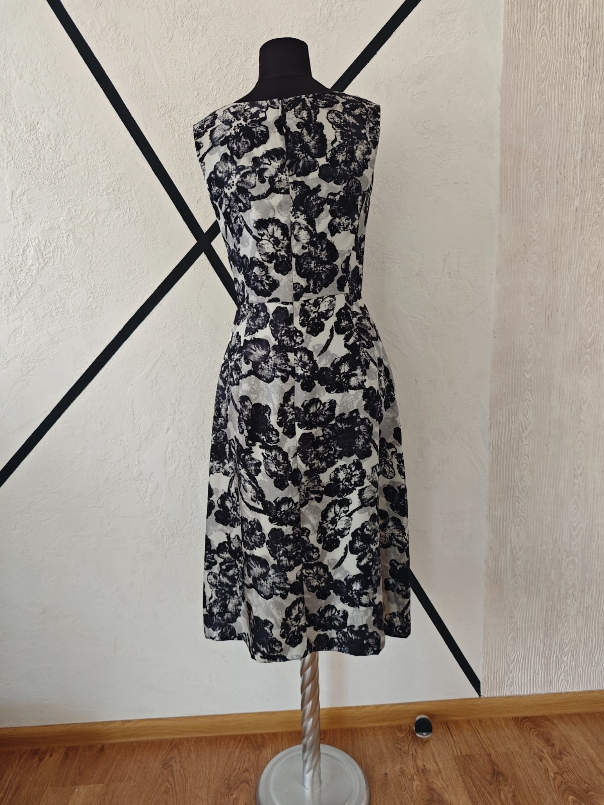 LK Bennett Designer Silk Dress Graphic Floral Black Gray UK6/US2/EU34