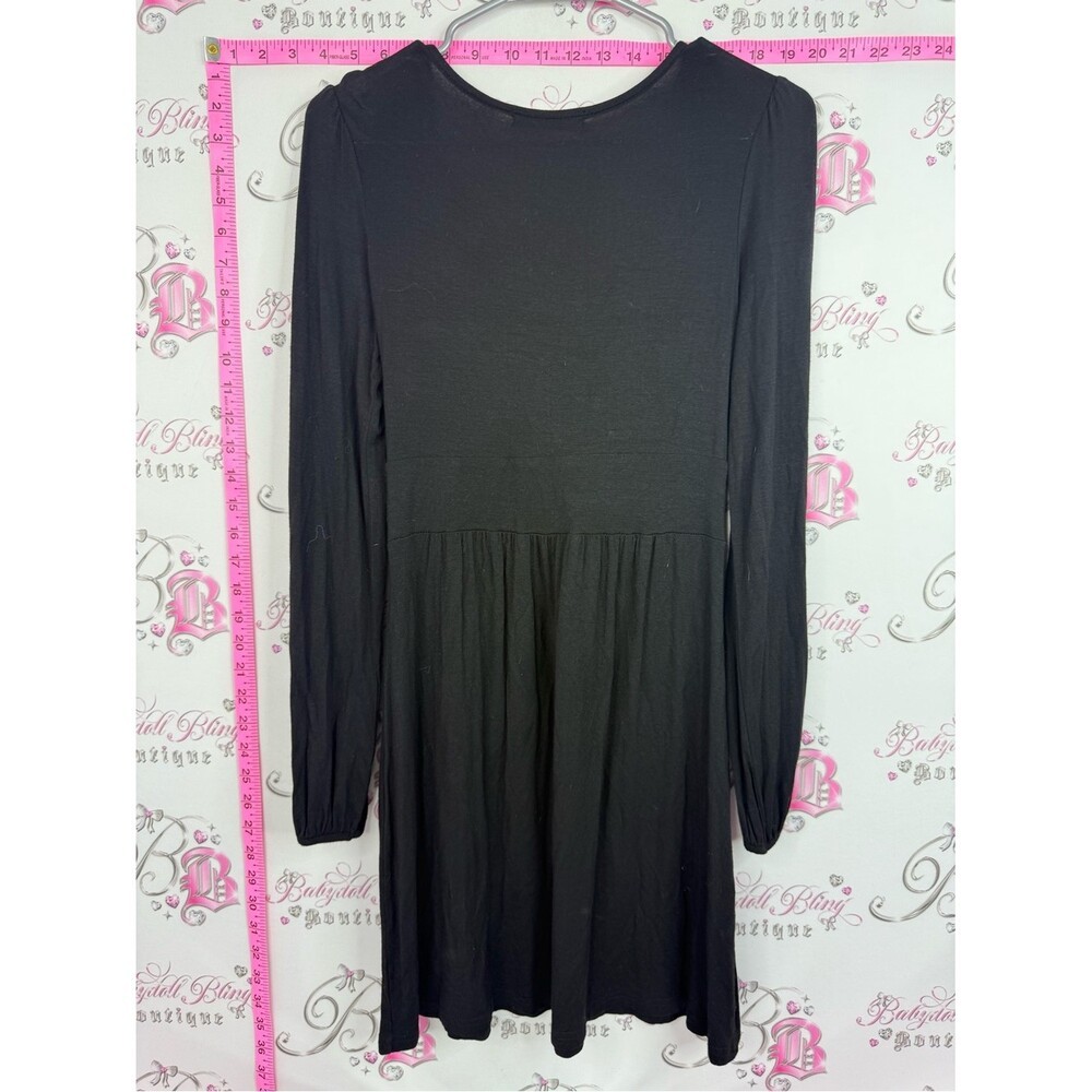 Valleygirl dress Black Long Sleeve V-Neck Dress with Embellished Waist Buckle