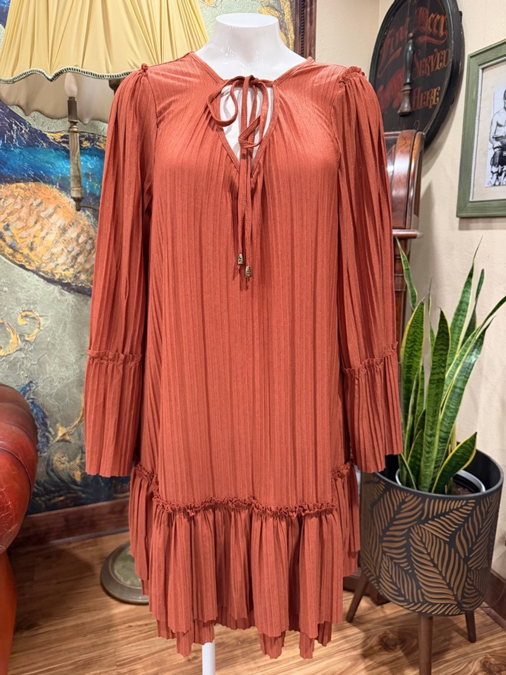 Dress Up Pleated Rust Terracotta Shift Mini Dress Bell Sleeve Boho Tiered M