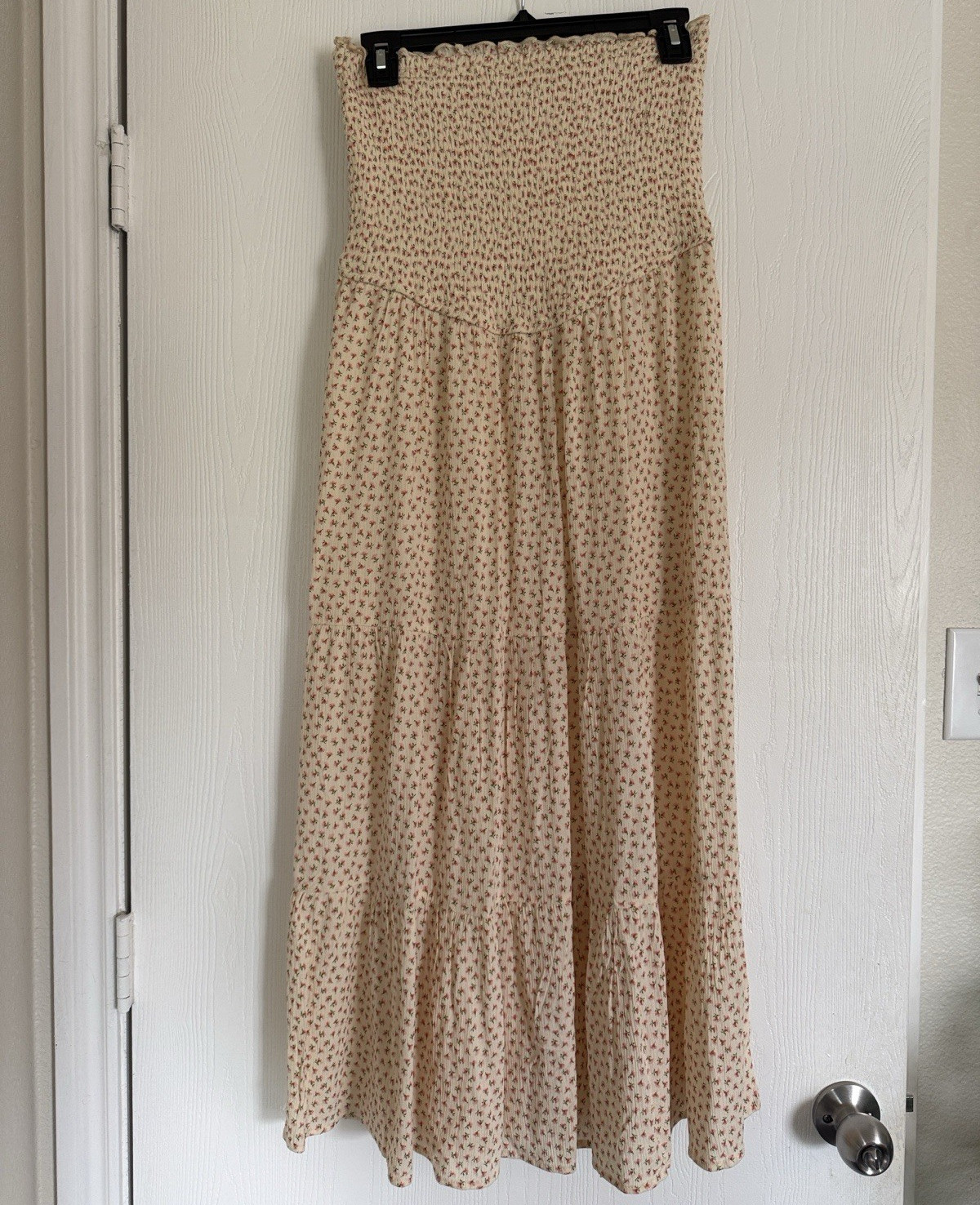 Aéropostale Women’s Floral Maxi Dress M Strapless Smocked Tiered Ruffle Long