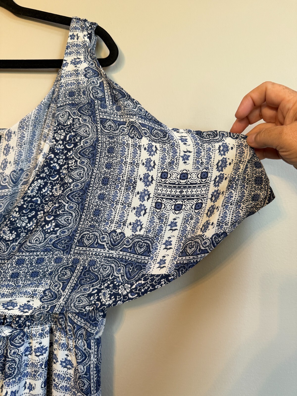 & HARMONY Blue and White PAISLEY DRESS IN SIZE 2XL
