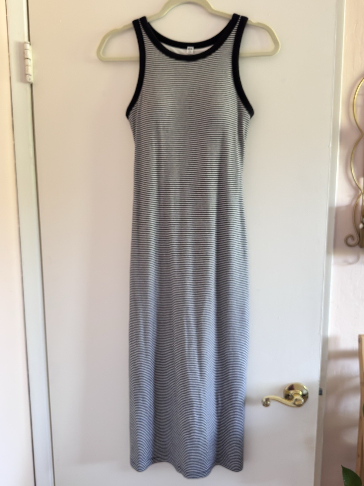 Uniqlo Women’s S Sleeveless Maxi Dress with Padded Bra Black & White