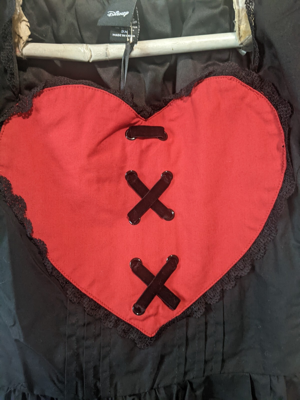 Hot topic Disney Alice In Wonderland Queen Of Hearts Dress Medium Black Red