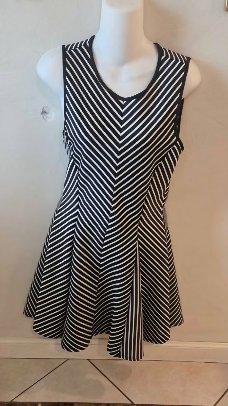 Womens Stretchy Scuba Fabric Dress Black And White Size Large