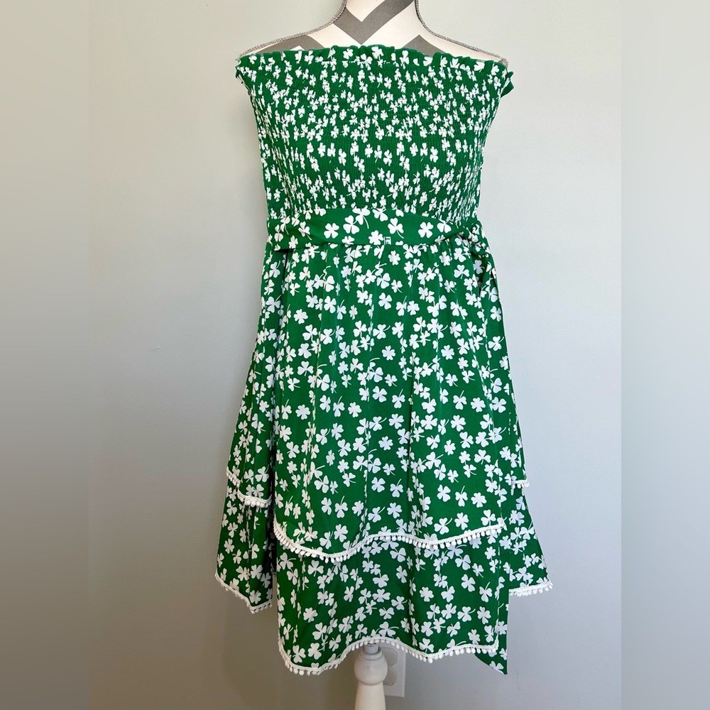 Kojooin Green & White Clover Strapless Dress Size 2X Elastic/Ruching, Tiered NEW