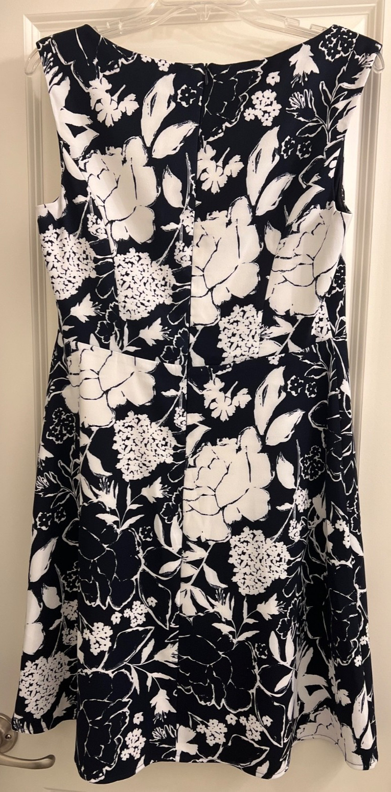 Connected Apparel Dress Size 10 Floral All Over Print Fit and Flare Sleeveless