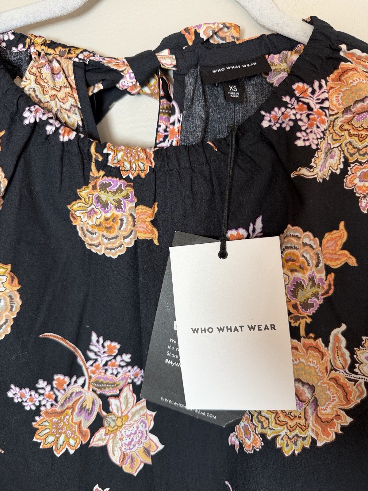 WHO WHAT WEAR NWT Black Multicolor Floral Woven Tie Neck Dress, Long Sleeve, XS