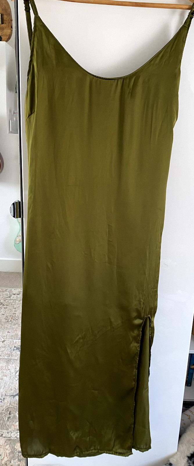 Soleil Store Green Satin Slip Dress, Handmade in United Kingdom – size L 14-16