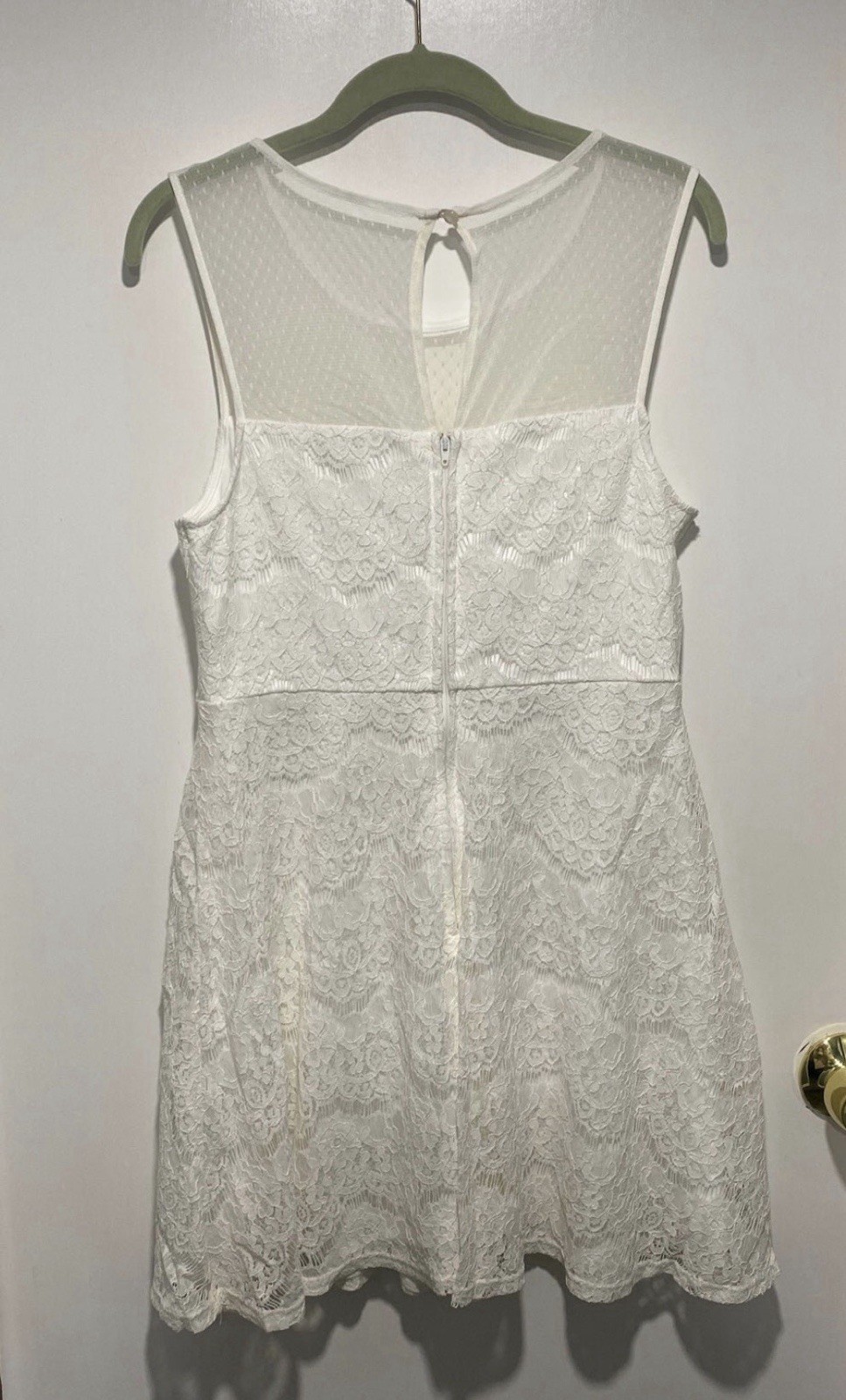 francesca’s White Lace Mesh Sheer Floral Zip Mini Sleeveless Round Neck Dress M