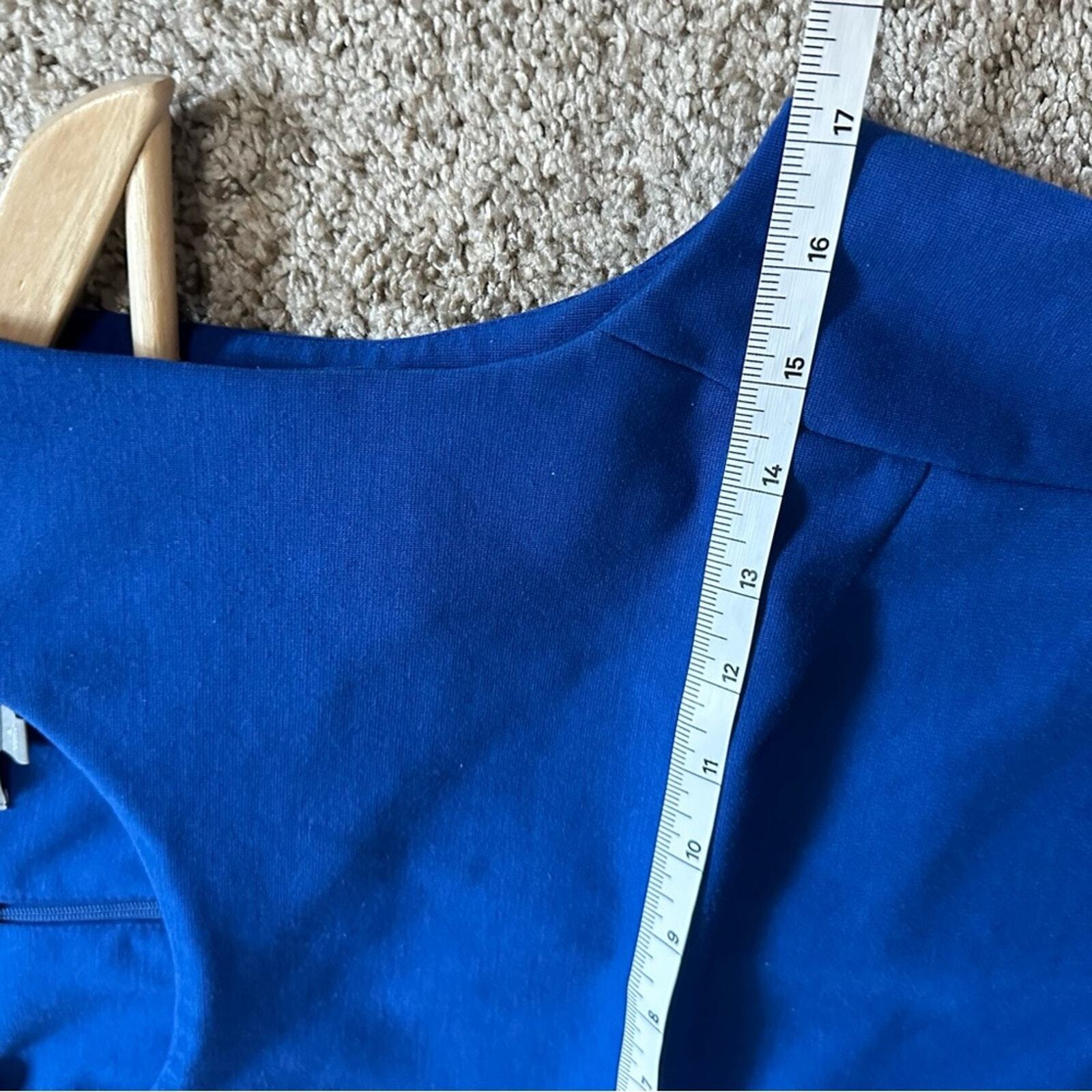 Uniqlo women’s dress size medium