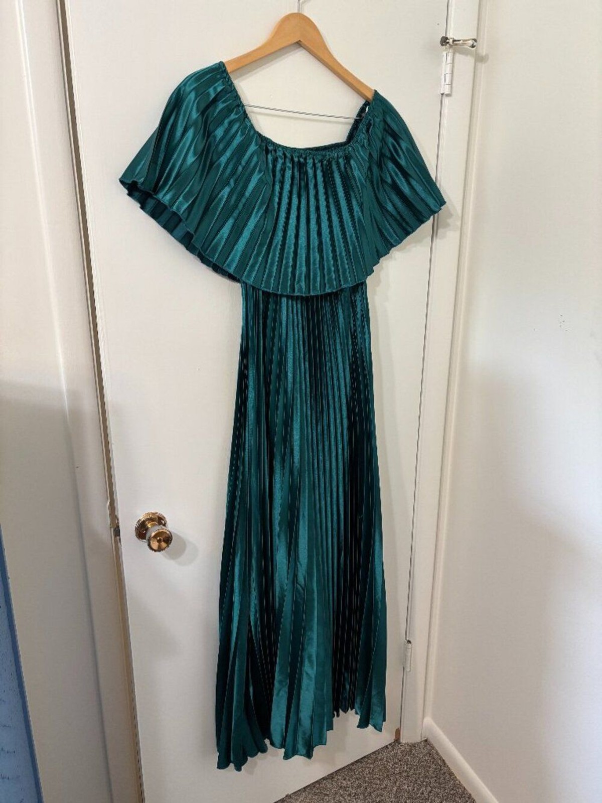 Off Shoulder Blouson Full Drape to Elbow Pleated Cyan Green Long Dress