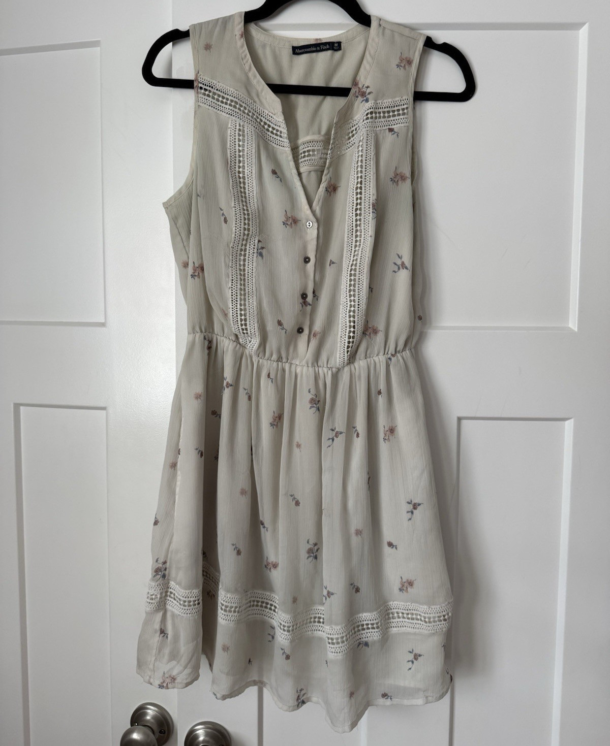 Abercrombie & Fitch Ivory Floral Lace Trim Fit & Flare Dress M V-Neck