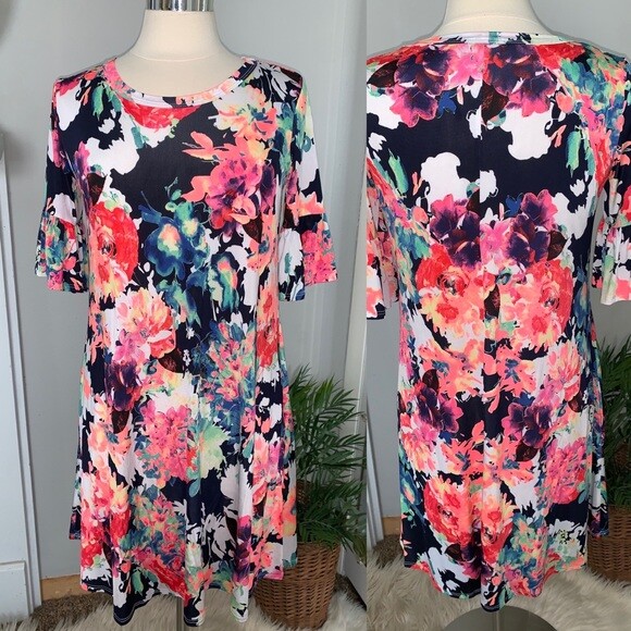 Heimish USA Multi Color Floral Dress flutter Sleeve Boutique Size S