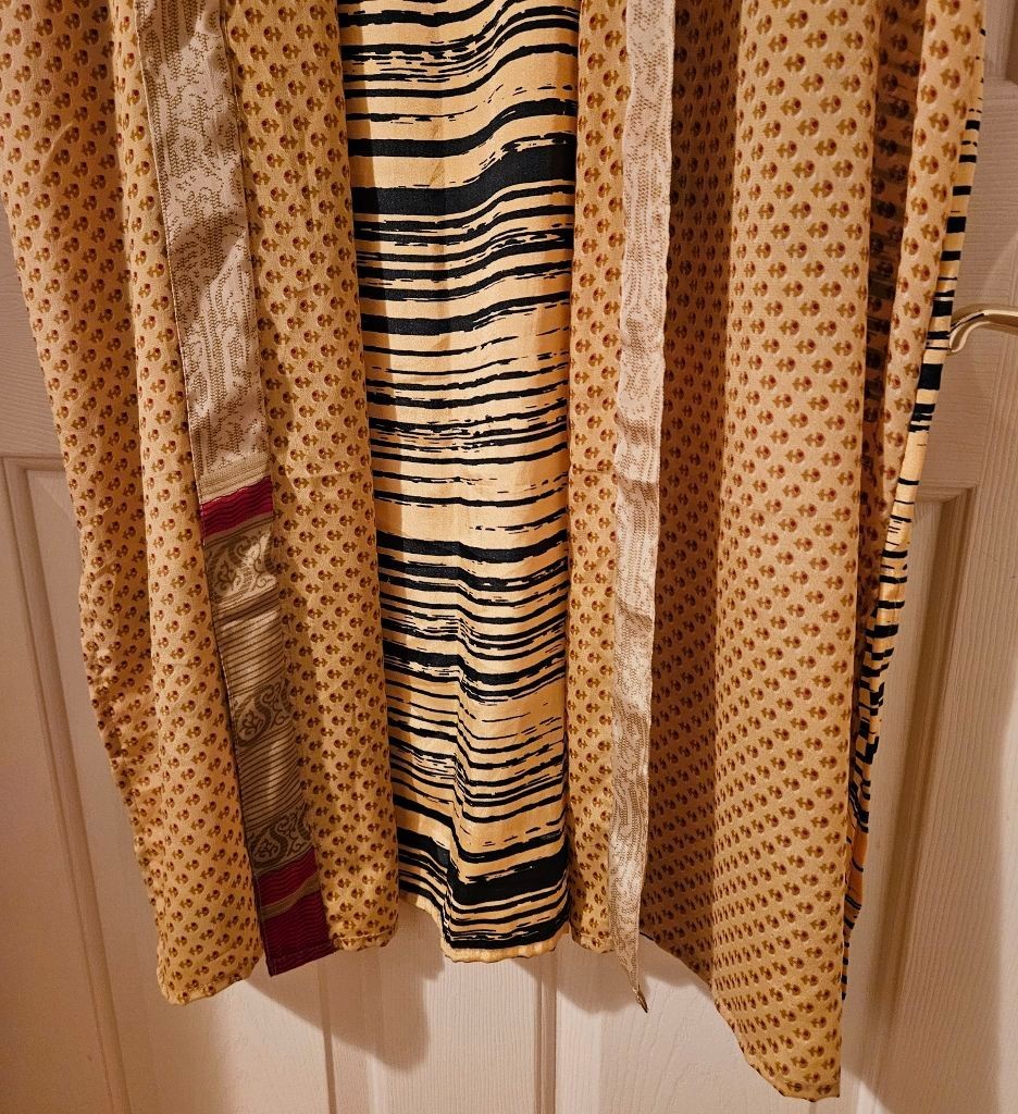 Art Silk Kimono Robe~ Women’s One Size~Kimono w/Tie~Floral,Animal~Golden~NEW 2nd