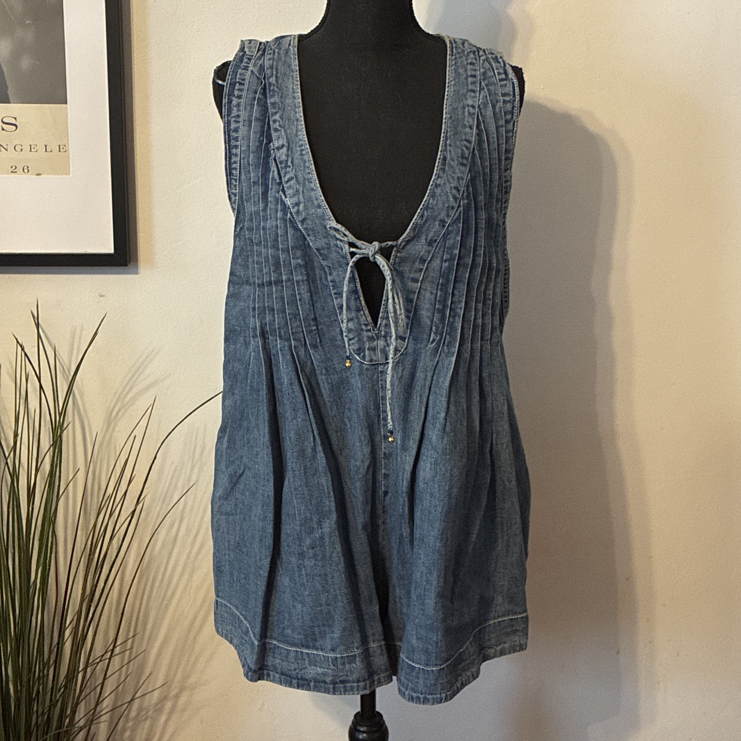 Free People Blue Denim Sleeveless V-Neck Tie Front Pleated Shift Dress M
