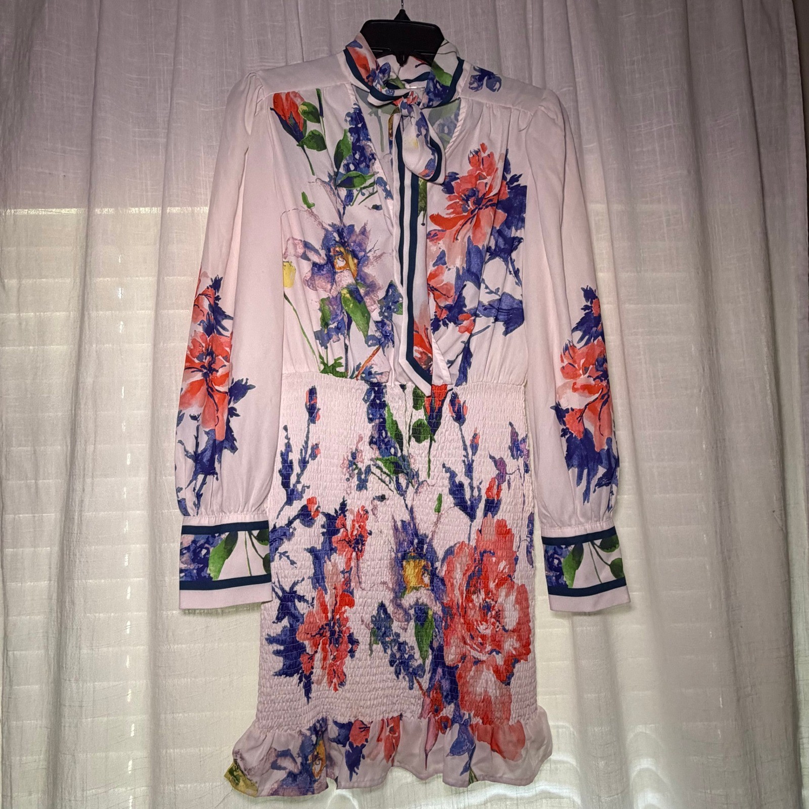 Her Bottari Dress Womens Medium White Floral Smocked Bodycon Mini Tie Neck
