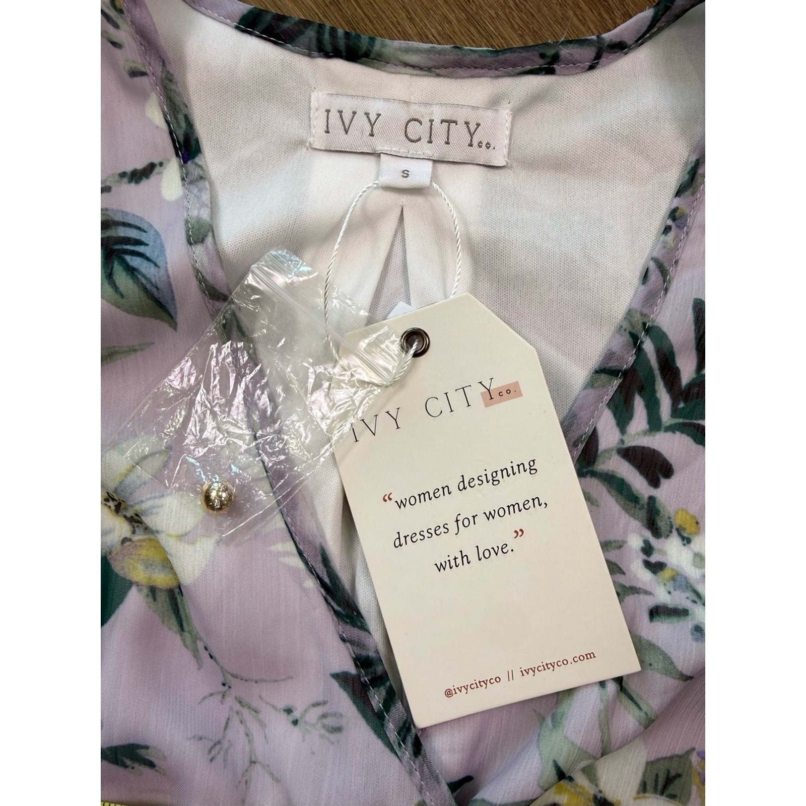 NWT Ivy City Co Lavender Fields Faux Wrap Maxi Dress Size Small Purple Floral