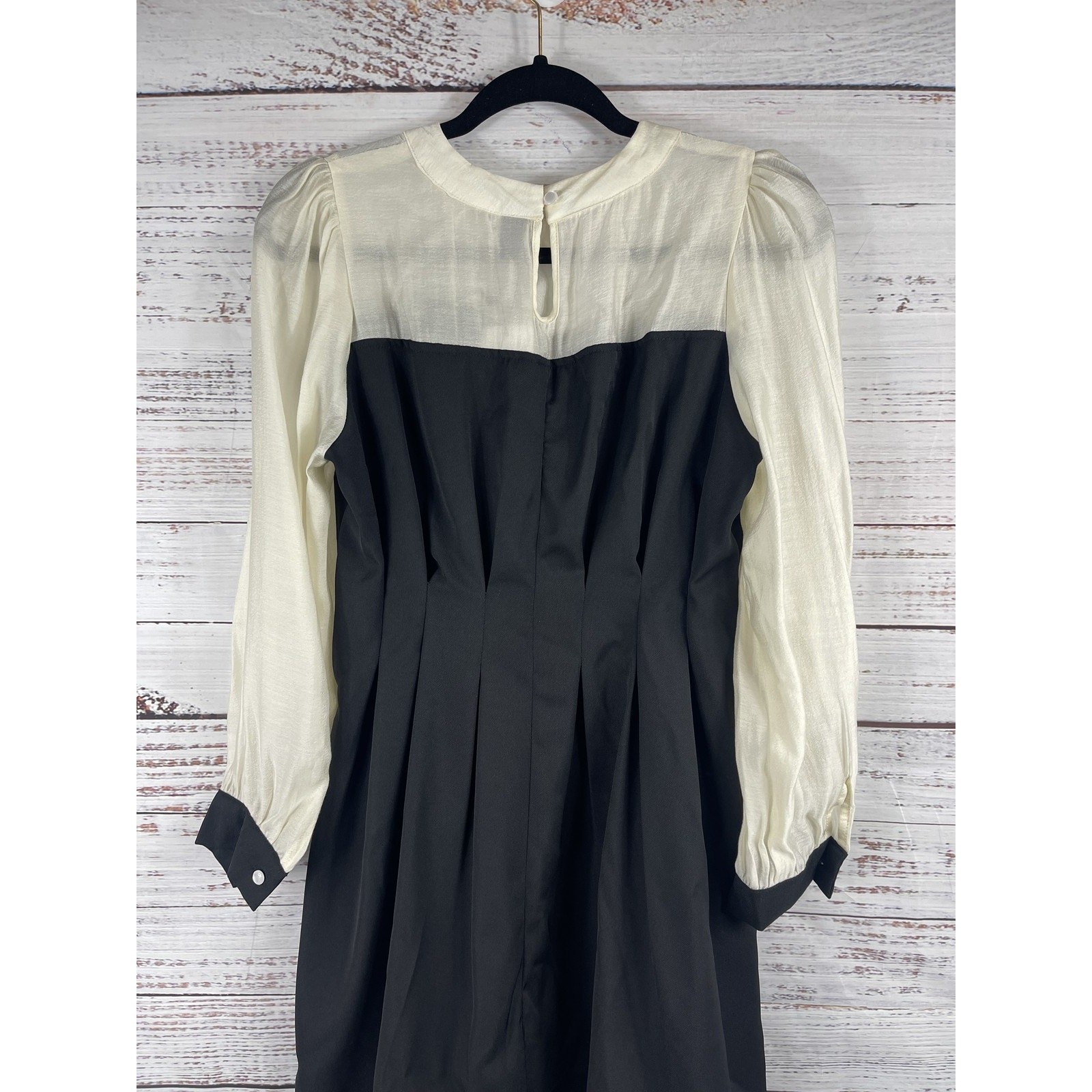 Dazy Dress Women’s Large Black White Long Sleeve Sheer Contrast Mini Pleated New