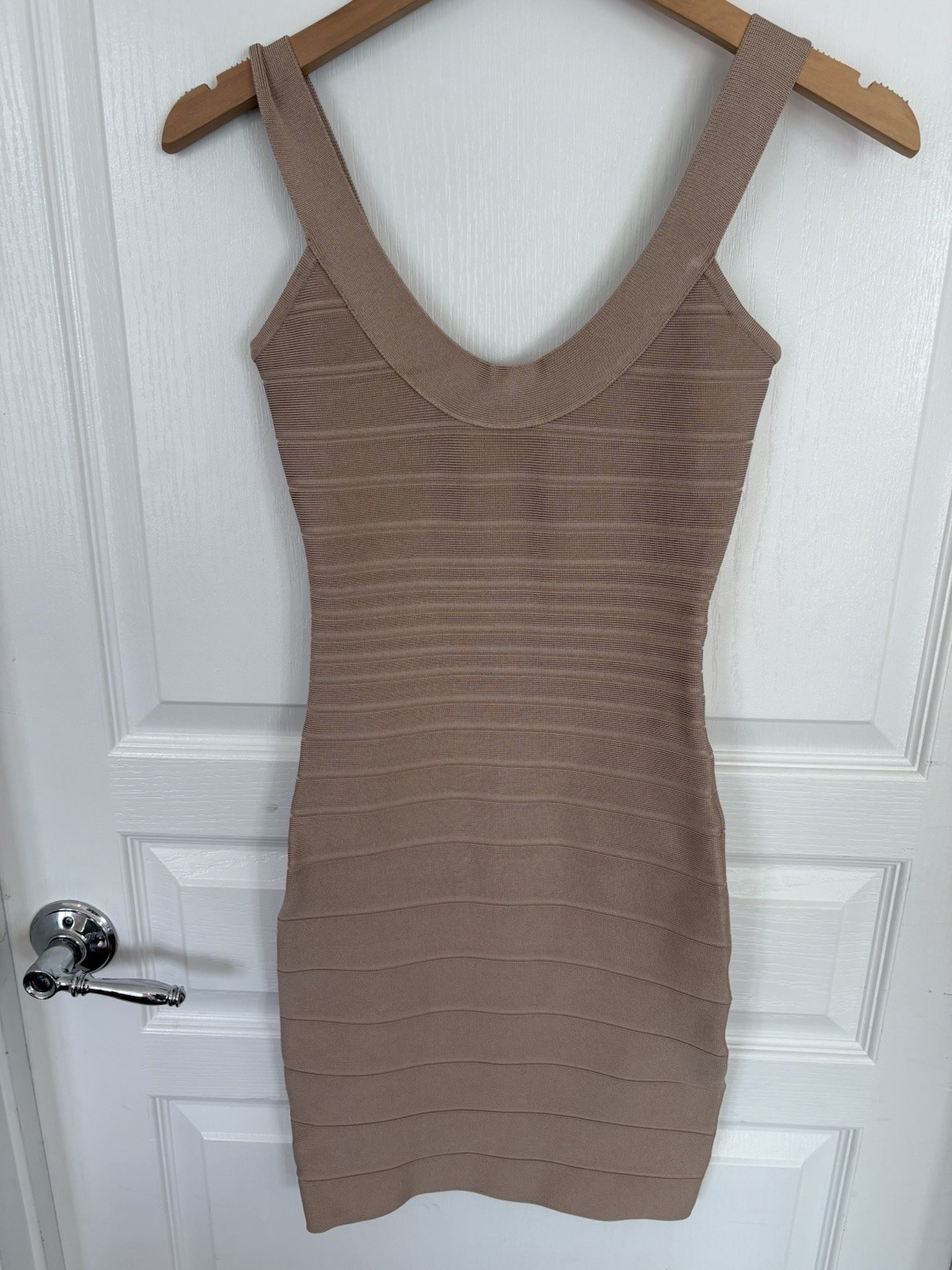 Herve Leger Mini Dress XXS Tan Solid Scoop Neck Sleeveless Bandage Zip